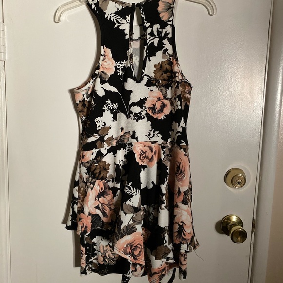 Romper - Picture 2 of 2